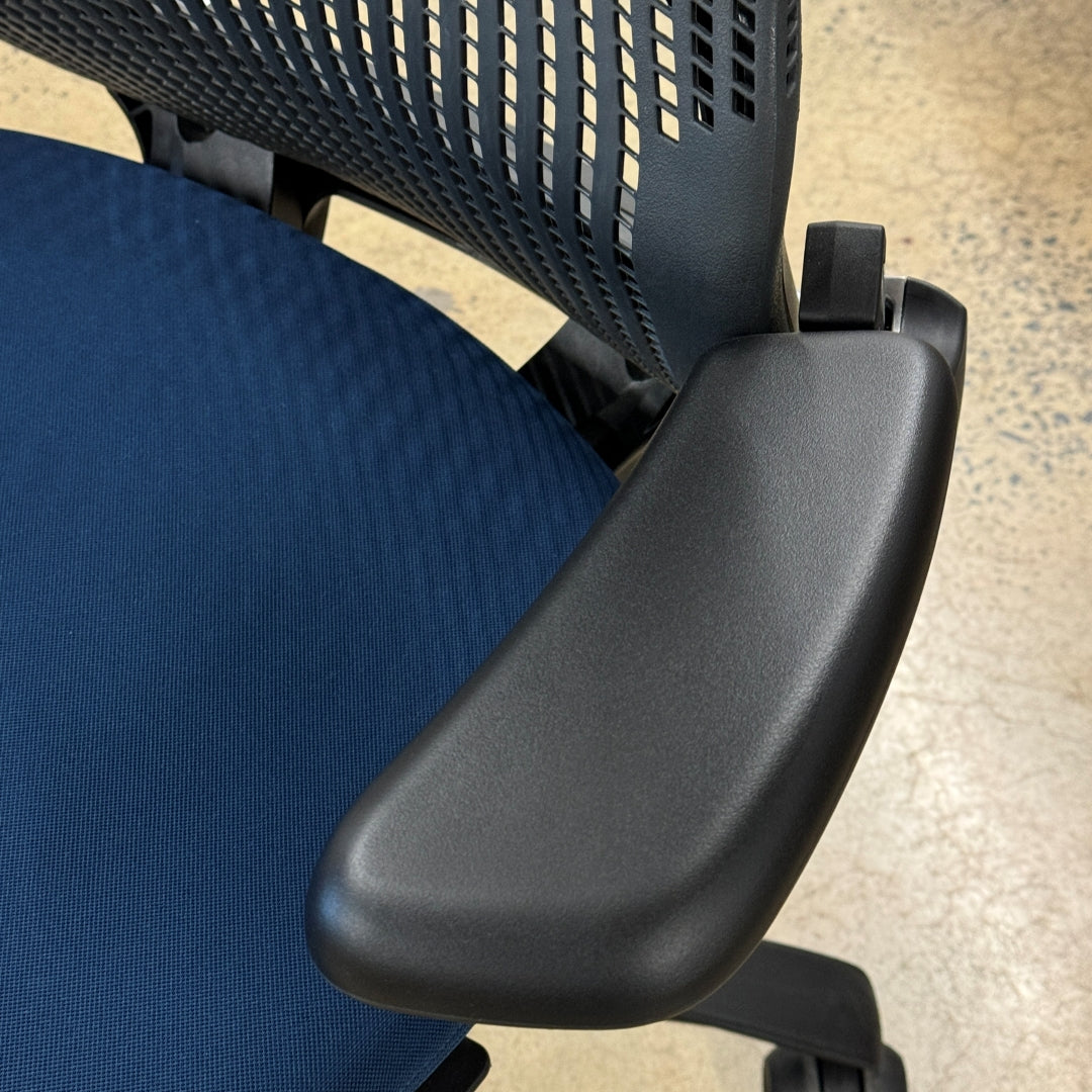 Generation Chair by Knoll (2)