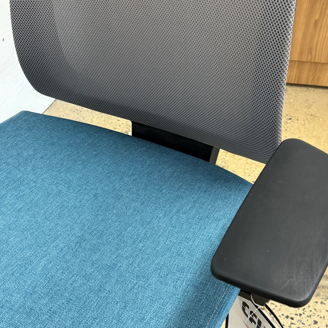 k.Task Chair by Knoll