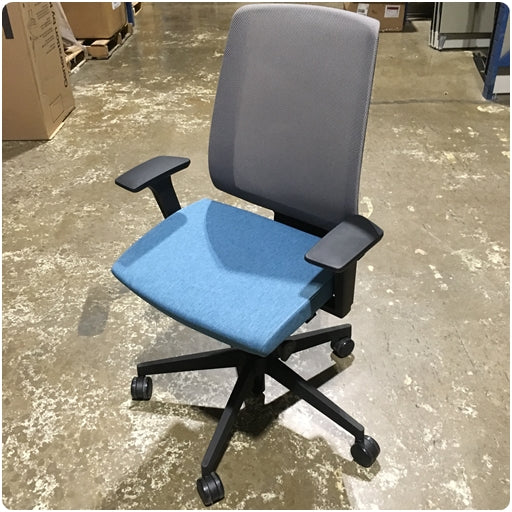 k.Task Chair by Knoll