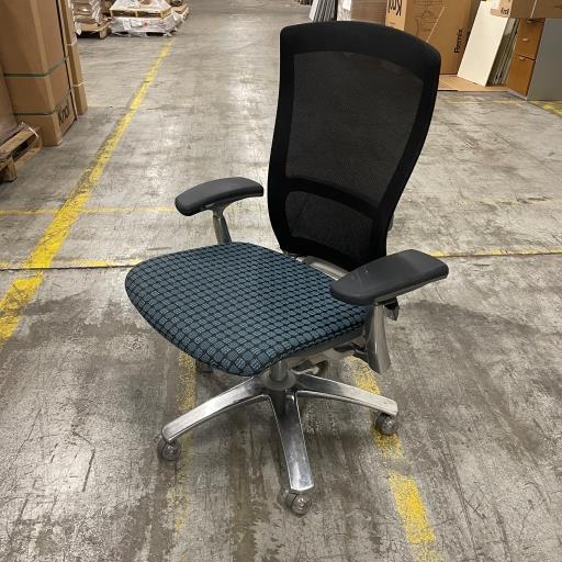 Knoll Life Chairs (4)