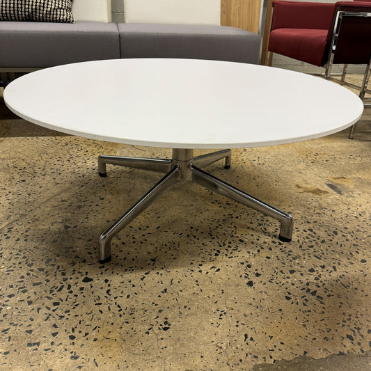 Keilhauer Round Table