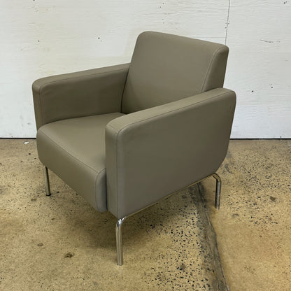 OFM Triumph Series Lounge Chair