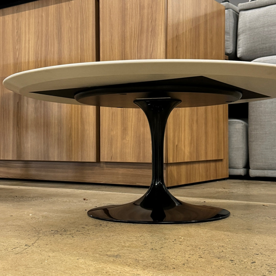 Knoll Eero Saarinen Round Coffee Table