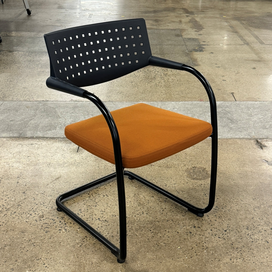 Vitra VisaVis Armchair