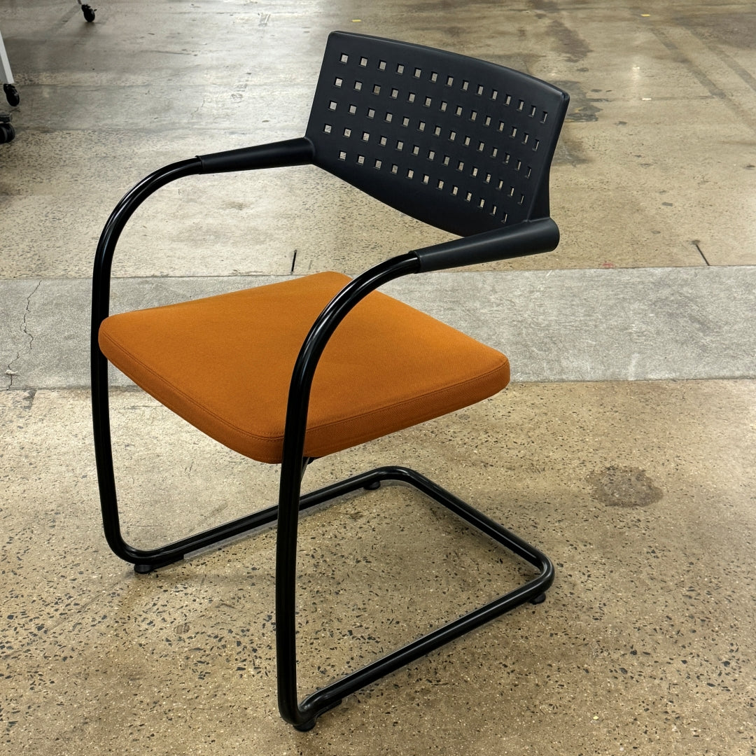 Vitra VisaVis Armchair