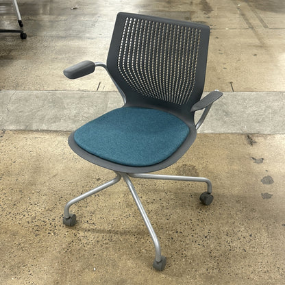 MultiGeneration by Knoll Hybrid Chair