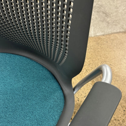 MultiGeneration by Knoll Hybrid Chair