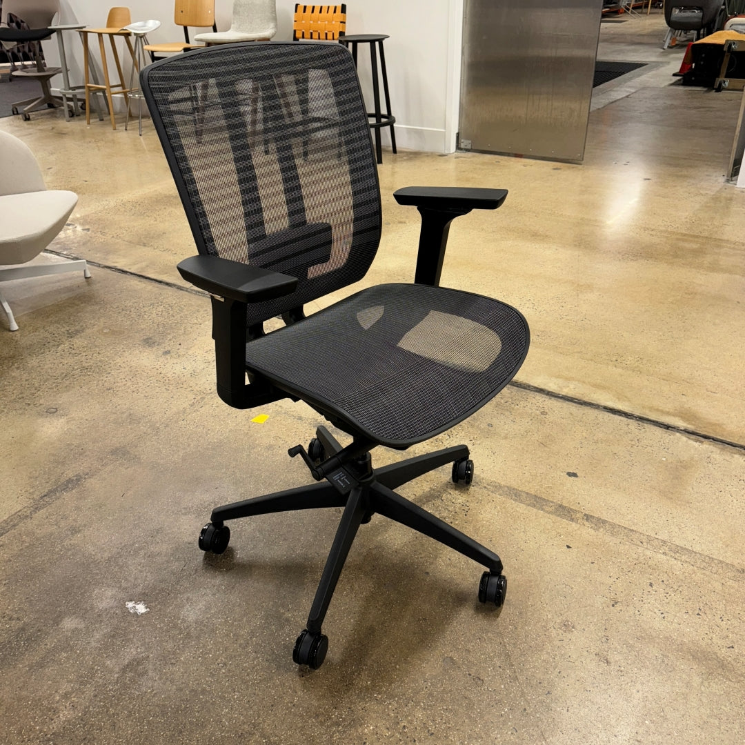 Dyna-Air Task Chair by Dauphin