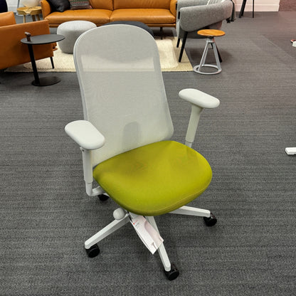 Lino Chair by Herman Miller - Green Seat (3)