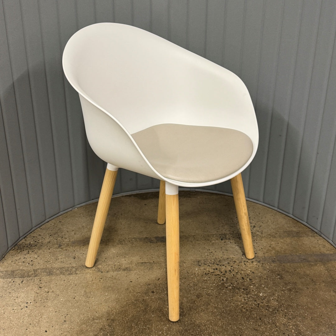 Allermuir KIN Tub Chair (18)