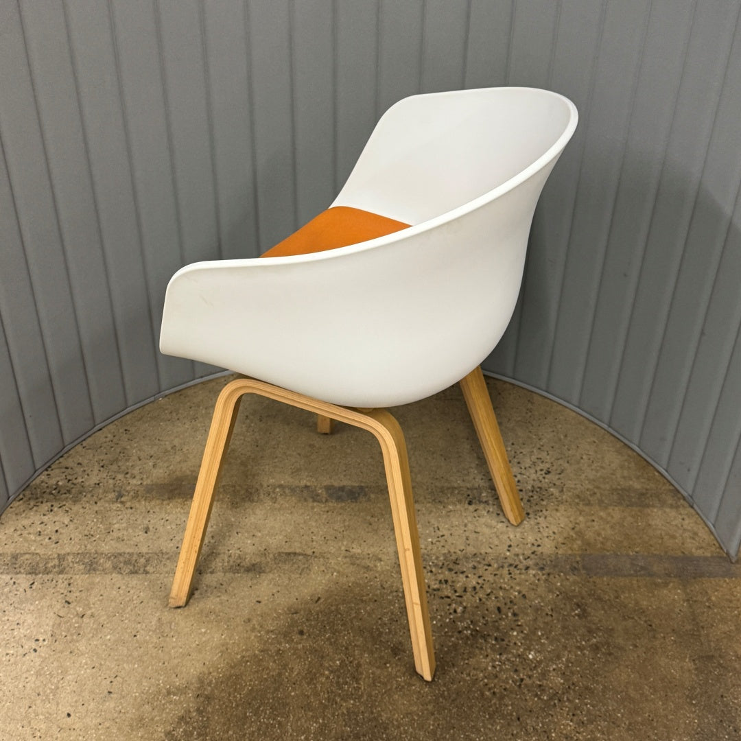 HAY About A Chair, white w seat pad (5)