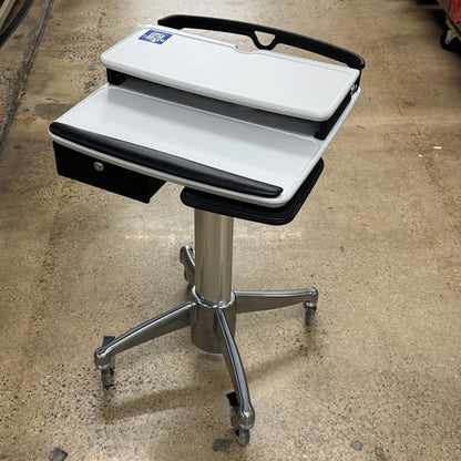 Altus Locking Laptop Mobile Cart (12)