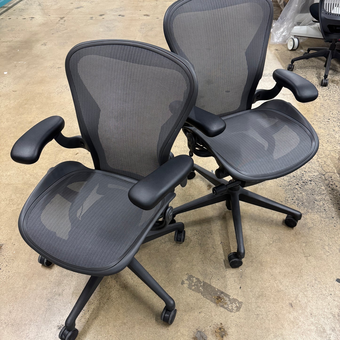 Aeron Chairs, B-Size, Graphite (12)