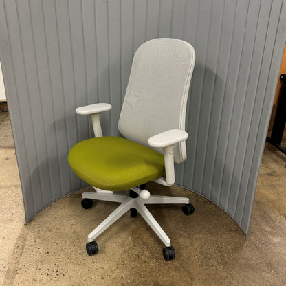 Lino Chair by Herman Miller - Green Seat (3)