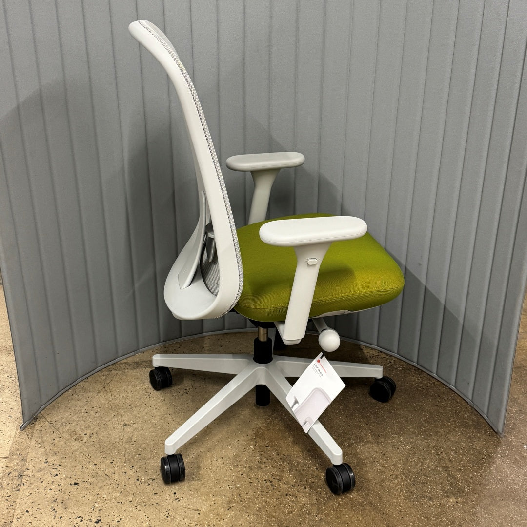 Lino Chair by Herman Miller - Green Seat (3)