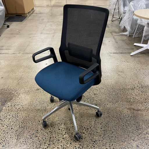 SitOnIt NOVO chair