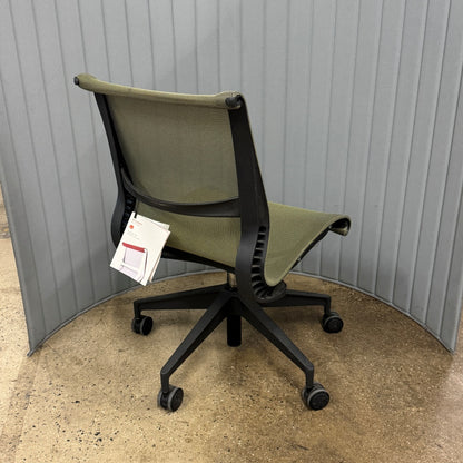 Setu Chairs - Green Mesh (4)