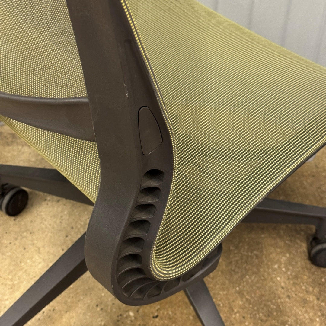 Setu Chairs - Green Mesh (4)