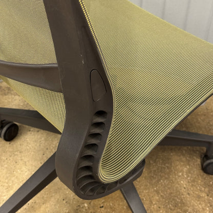 Setu Chairs - Green Mesh (4)
